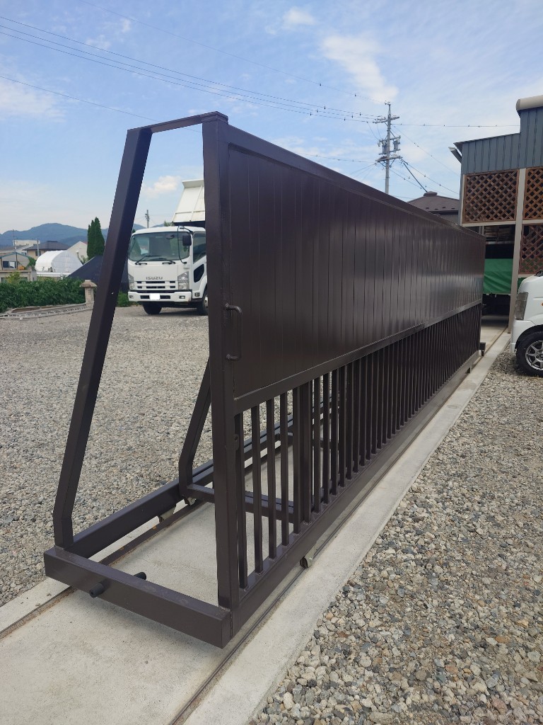 レール門扉の施工例（2）
